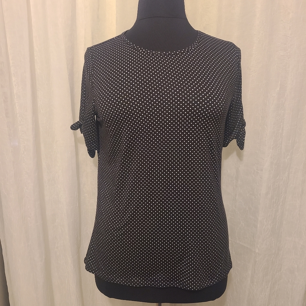 3 for $20 Sale!!!Croft and Barrow polka dot top with ties at sleeve